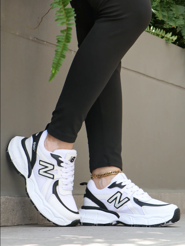 NEW BALANCE 890